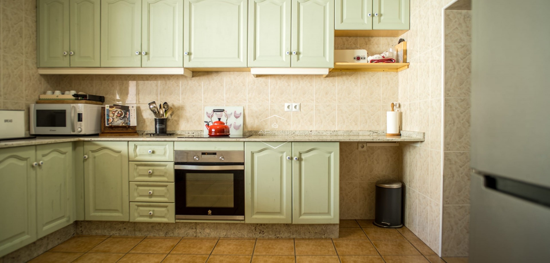 Herverkoop - Geschakelde woning -
Pinoso - El Paredon