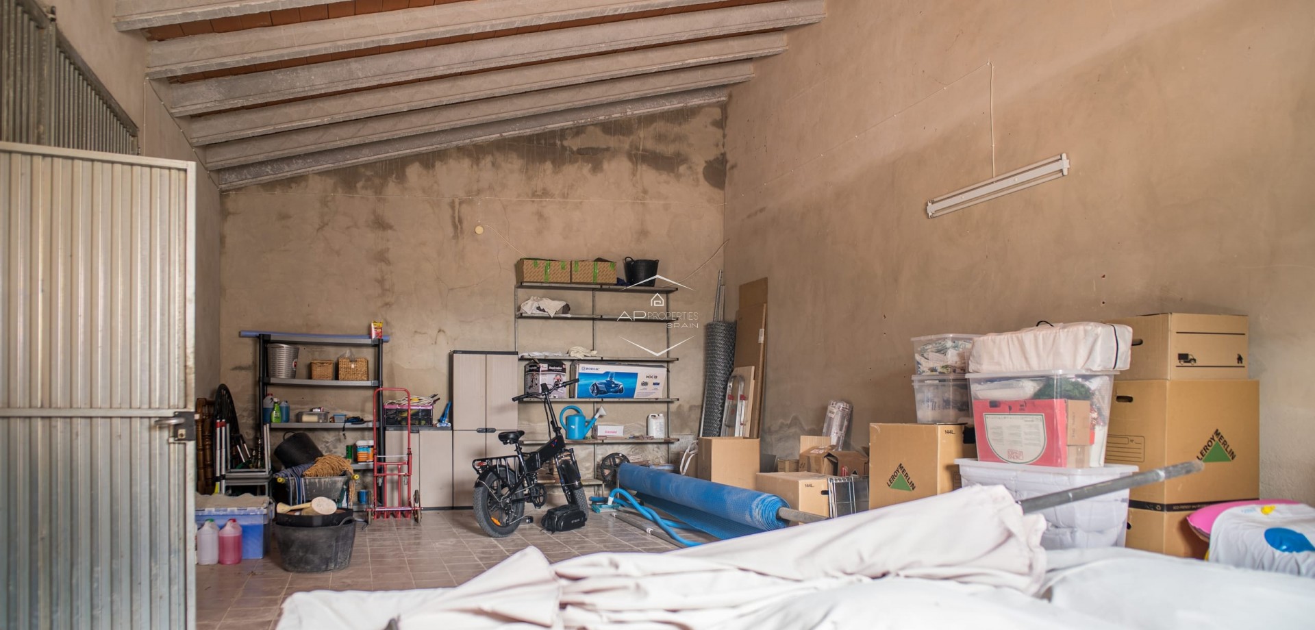 Herverkoop - Geschakelde woning -
Pinoso - El Paredon