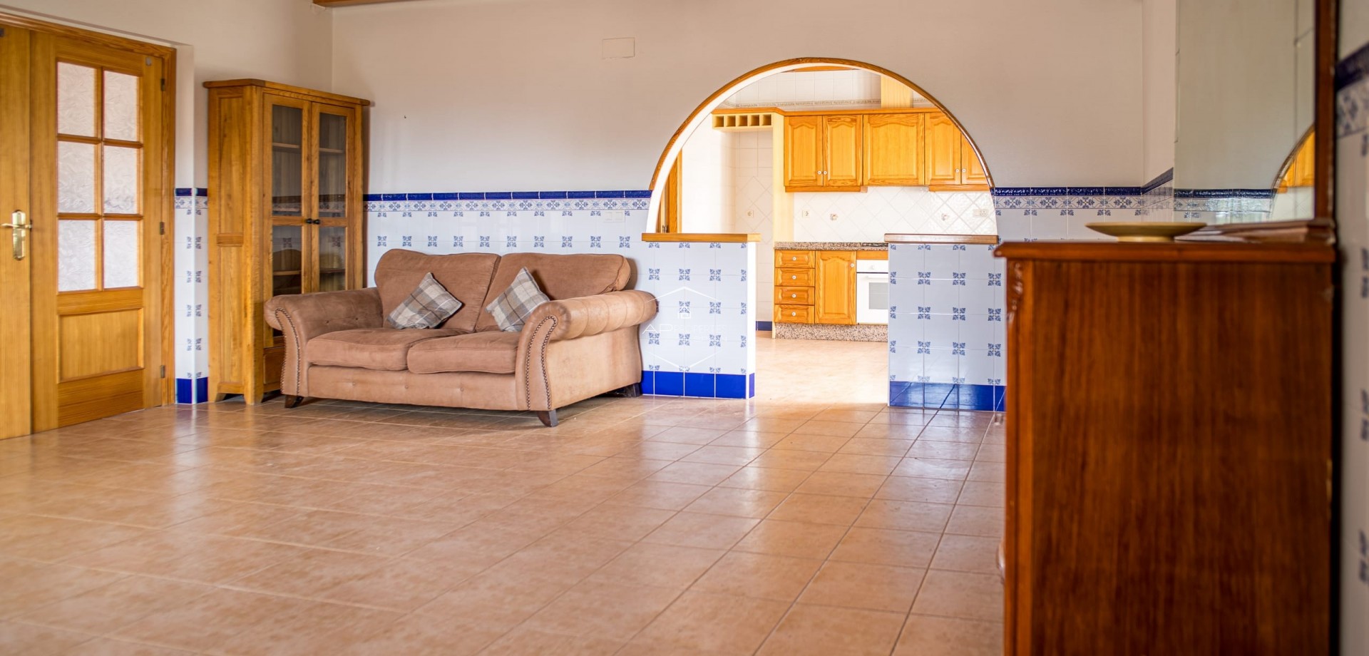 Herverkoop - Geschakelde woning -
Pinoso - El Paredon