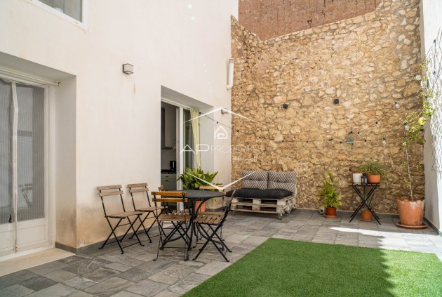 Reventa - Adosado -
Pinoso - Avenida Maisonnave 30