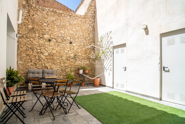Reventa - Adosado -
Pinoso - Avenida Maisonnave 30