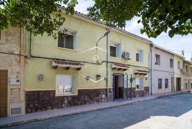 Odsprzedaż - Szeregowiec -
Casas Del Senor - To be