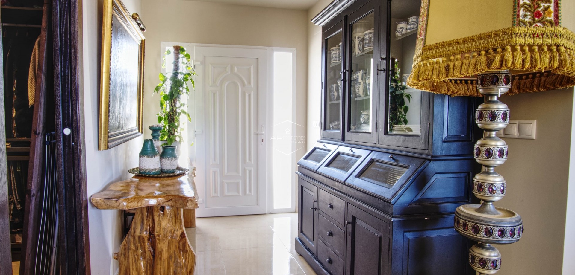 Odsprzedaż - Willa - Dom wolnostojący -
Pinoso - Nog niet