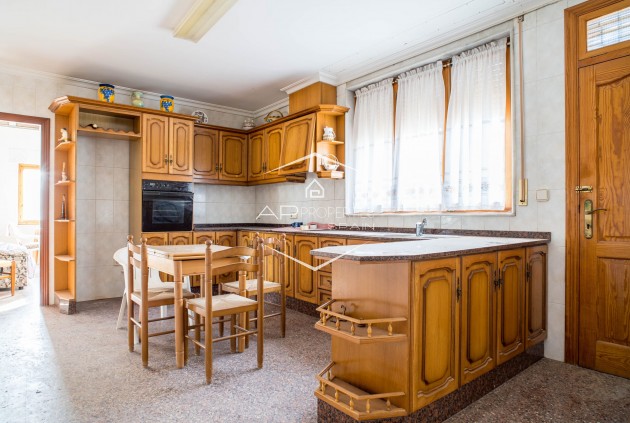Herverkoop - Villa - Vrijstaand -
Monòver - Camí de Beties 5 be