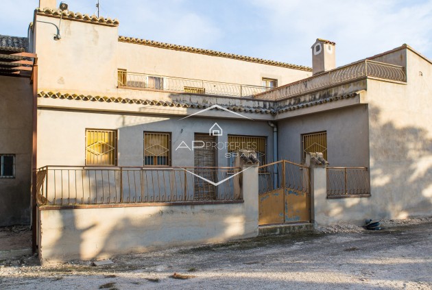 Herverkoop - Villa - Vrijstaand -
Monòver - Camí de Beties 5 be