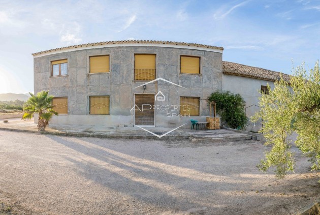 Herverkoop - Villa - Vrijstaand -
Monòver - Camí de Beties 5 be