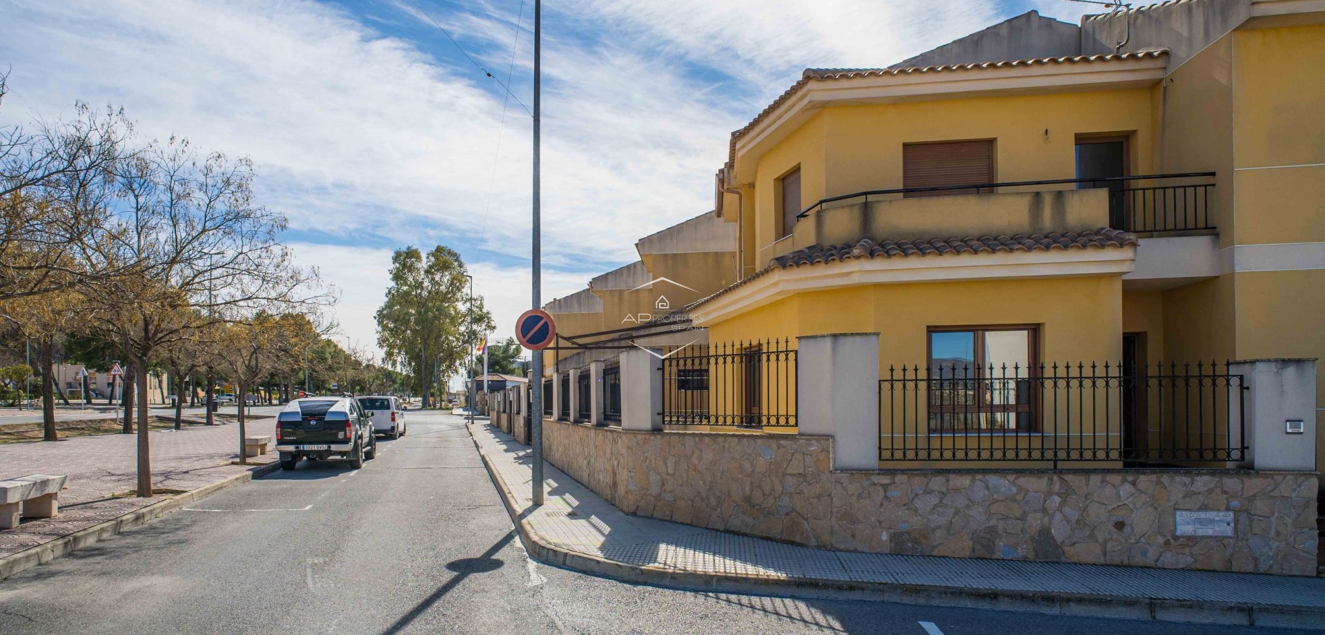 Odsprzedaż - Szeregowiec -
Pinoso - Calle Dalias 1