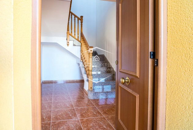 Odsprzedaż - Szeregowiec -
Pinoso - Calle Dalias 1