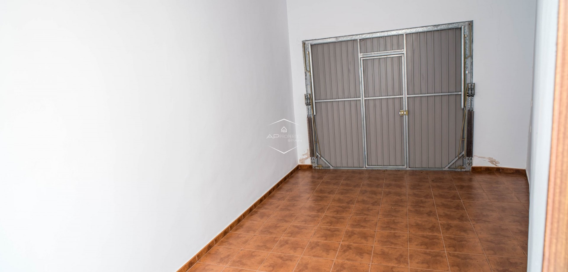 Odsprzedaż - Szeregowiec -
Pinoso - Calle Dalias 1