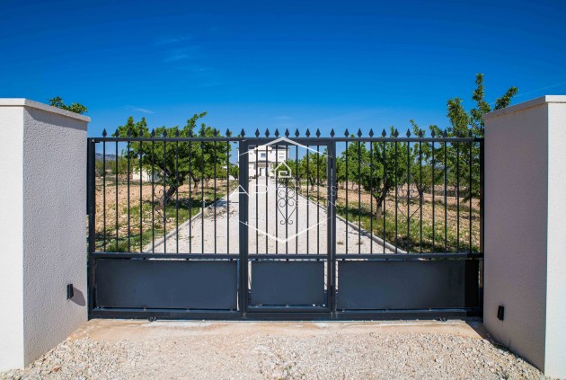Resale - Villa - Detached -
Lel