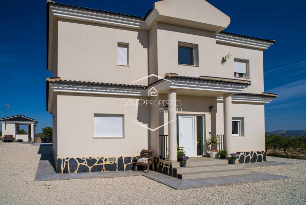 Resale - Villa - Detached -
Lel