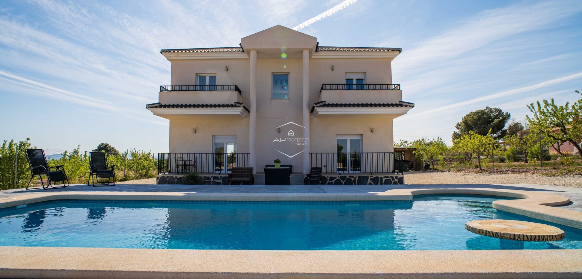 Resale - Villa - Detached -
Lel