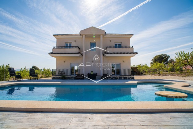 Resale - Villa - Detached -
Lel