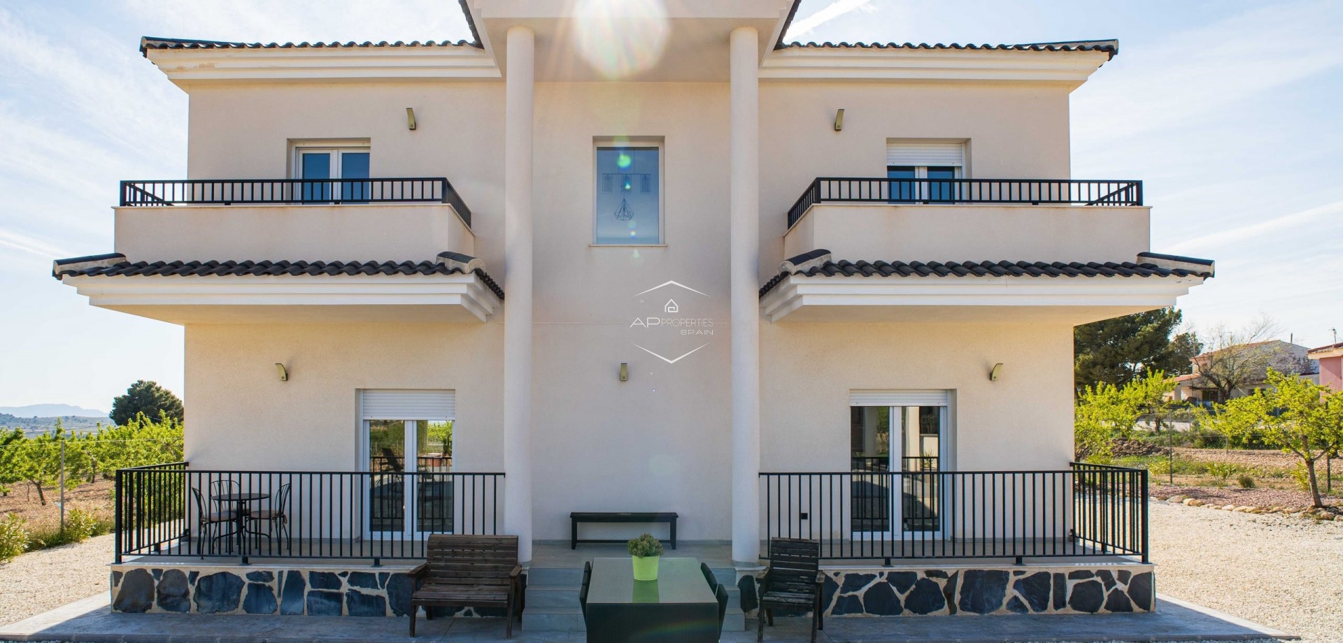Resale - Villa - Detached -
Lel