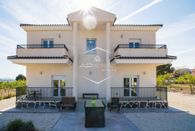 Resale - Villa - Detached -
Lel