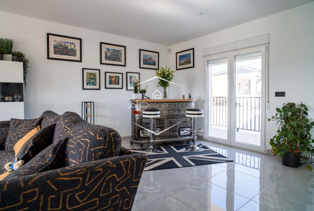 Resale - Villa - Detached -
Lel