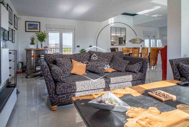 Resale - Villa - Detached -
Lel