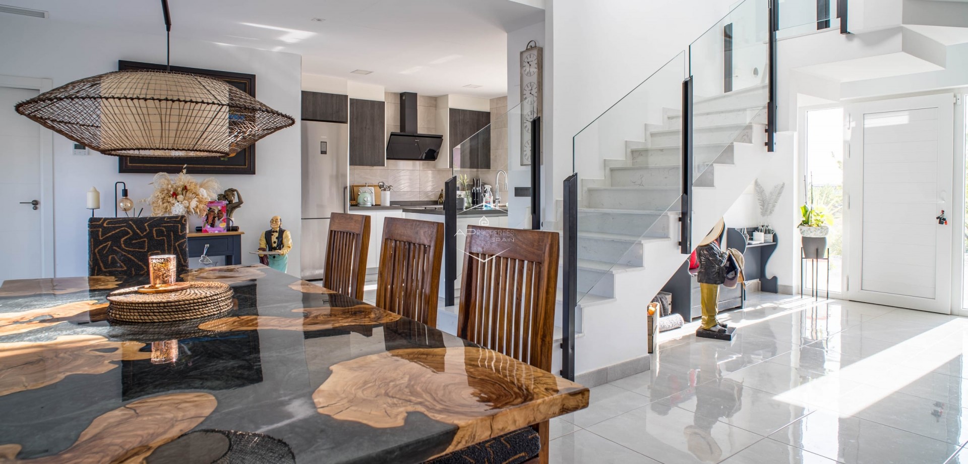 Resale - Villa - Detached -
Lel