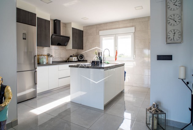 Resale - Villa - Detached -
Lel