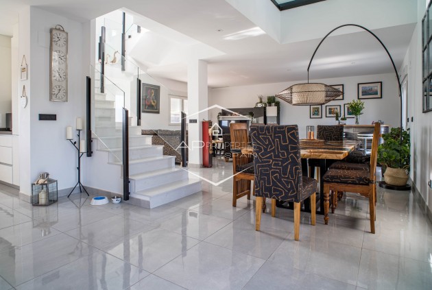 Resale - Villa - Detached -
Lel