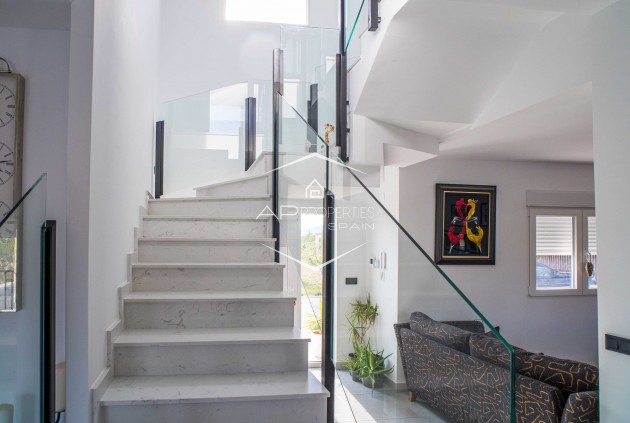 Resale - Villa - Detached -
Lel