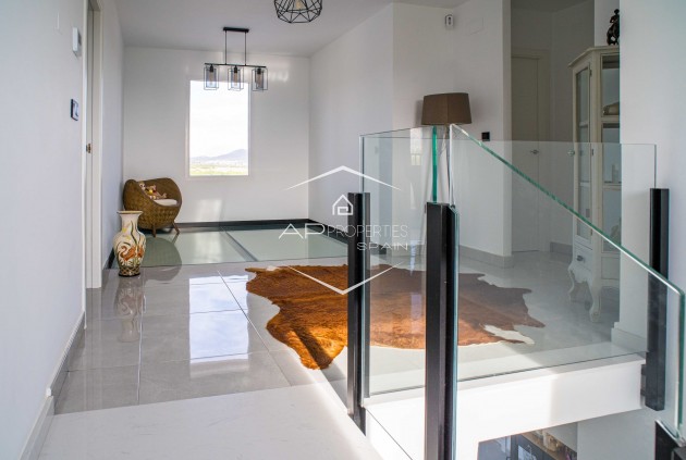Resale - Villa - Detached -
Lel