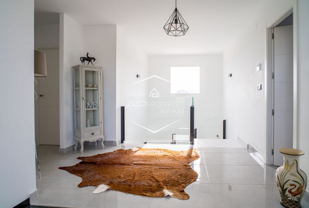 Resale - Villa - Detached -
Lel