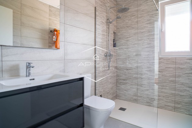 Resale - Villa - Detached -
Lel