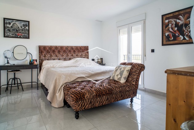 Resale - Villa - Detached -
Lel
