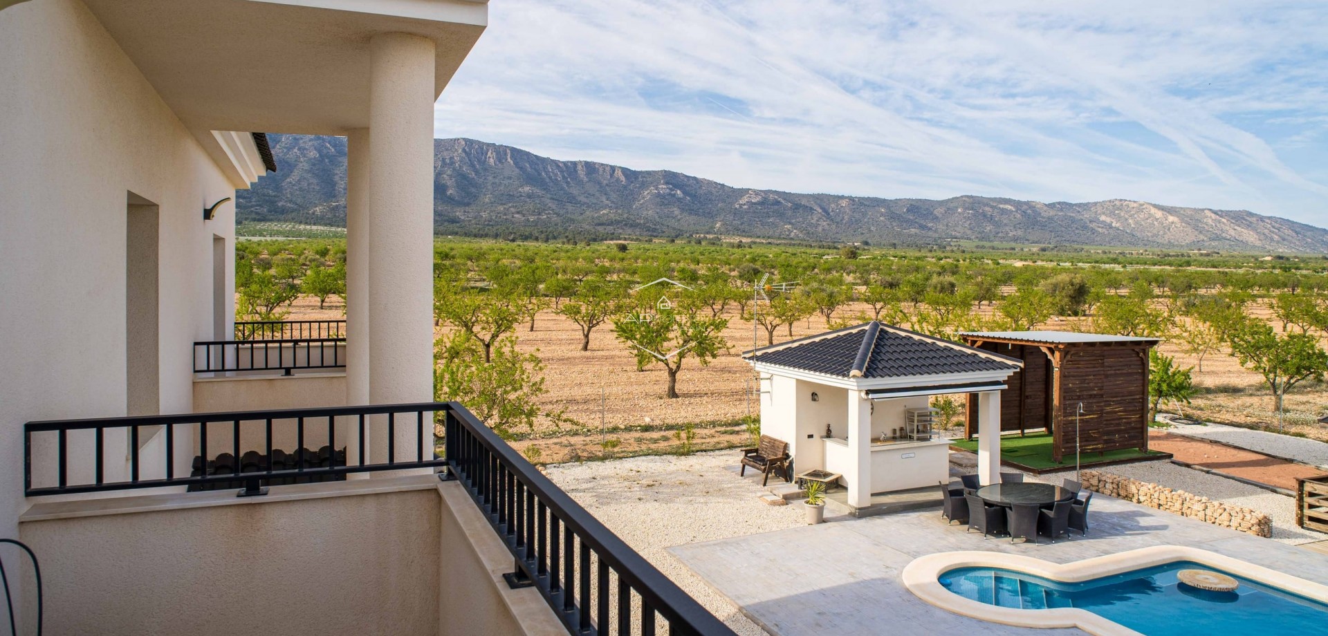 Resale - Villa - Detached -
Lel