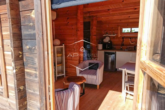 Resale - Villa - Detached -
Lel