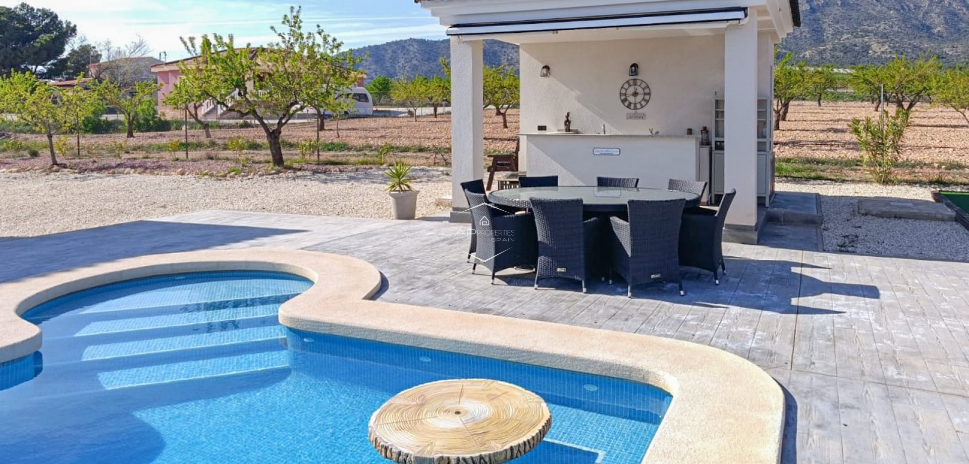 Resale - Villa - Detached -
Lel