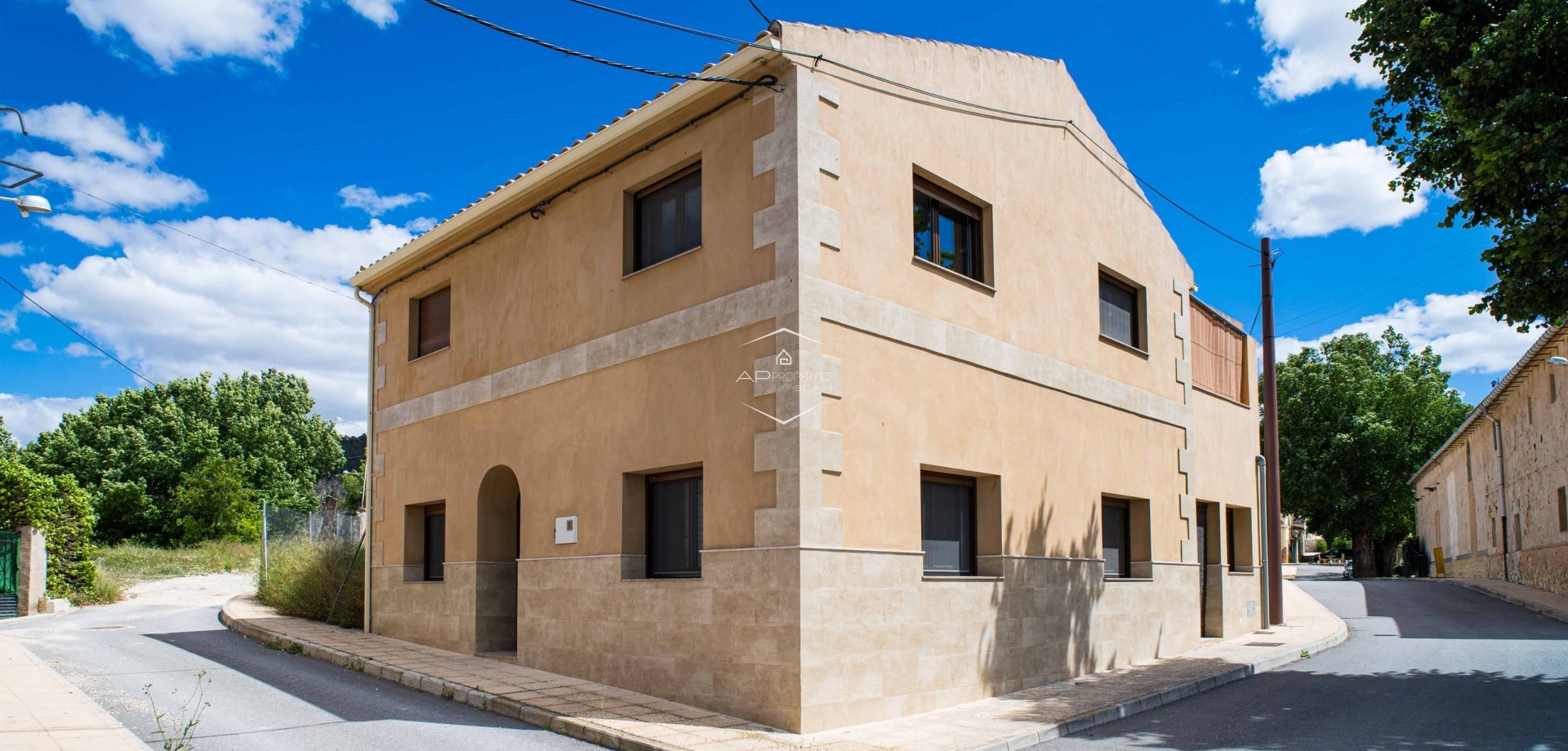 Revente - Maison de ville -
Pinoso