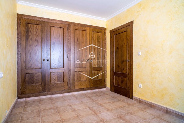 Revente - Maison de ville -
Pinoso