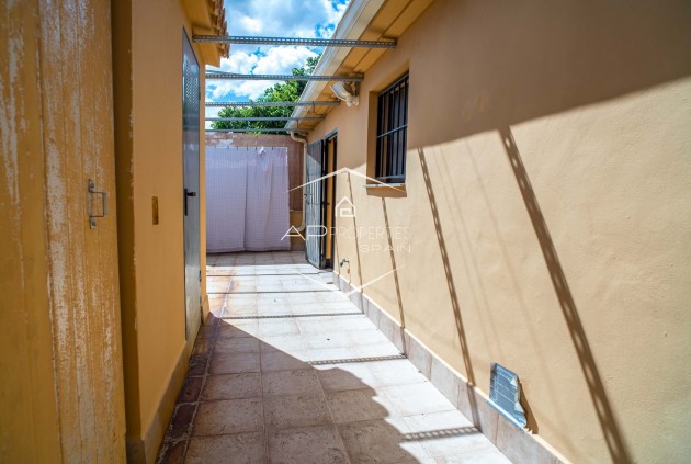 Revente - Maison de ville -
Pinoso