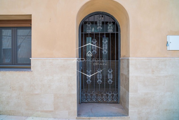 Revente - Maison de ville -
Pinoso