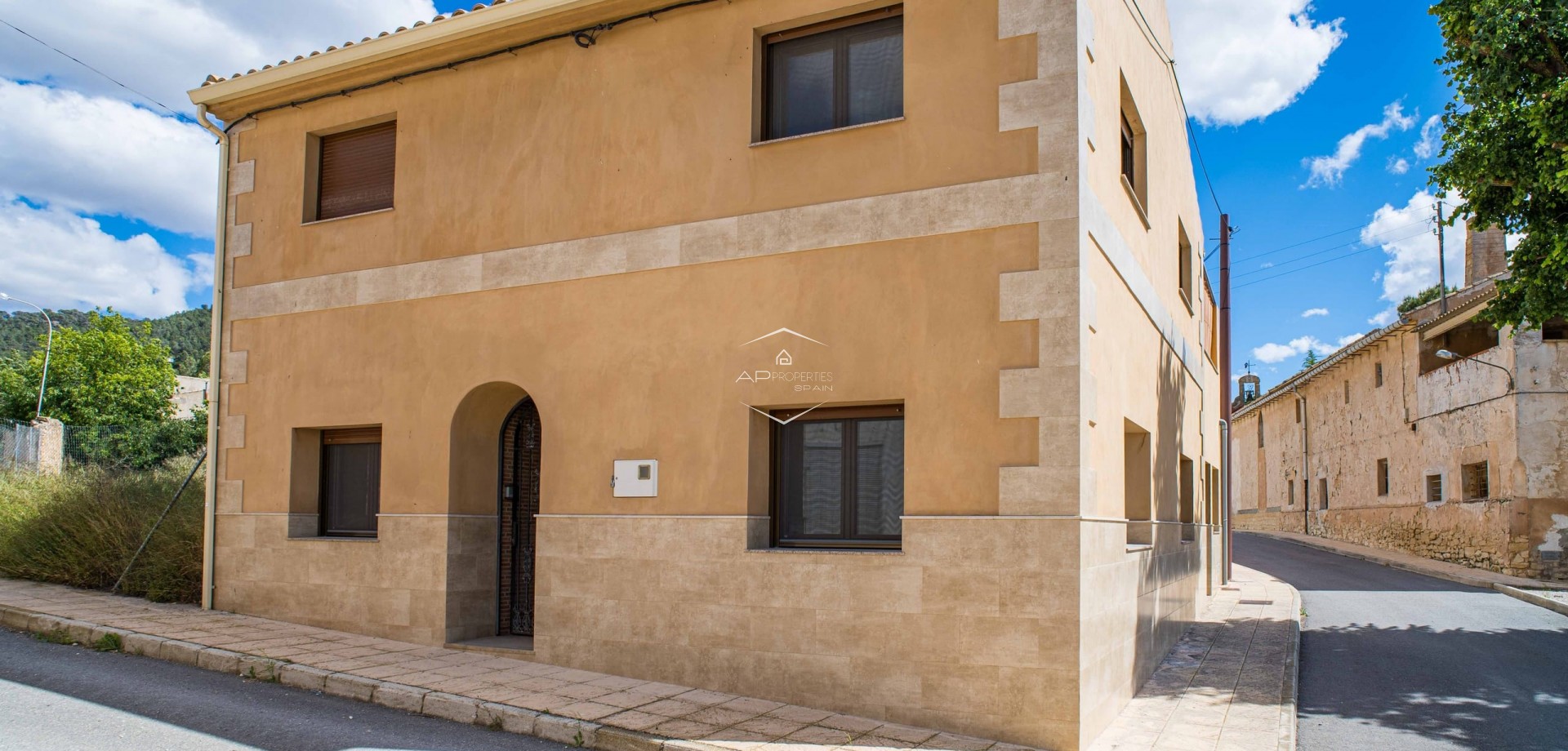 Revente - Maison de ville -
Pinoso