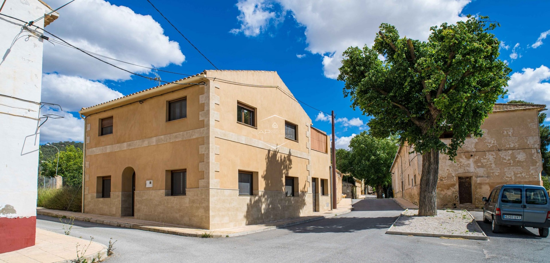 Revente - Maison de ville -
Pinoso
