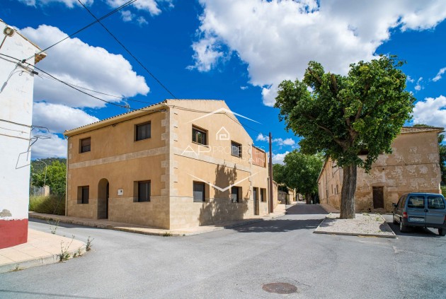 Revente - Maison de ville -
Pinoso