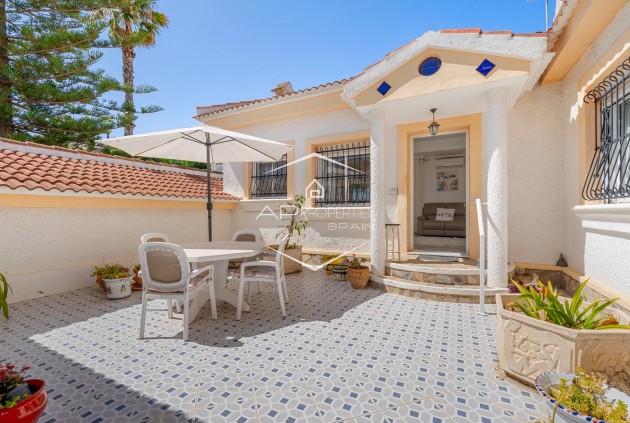Revente - Villa - Indépendante -
Ciudad Quesada - La Marquesa Golf