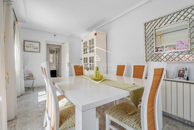Revente - Villa - Indépendante -
Ciudad Quesada - La Marquesa Golf