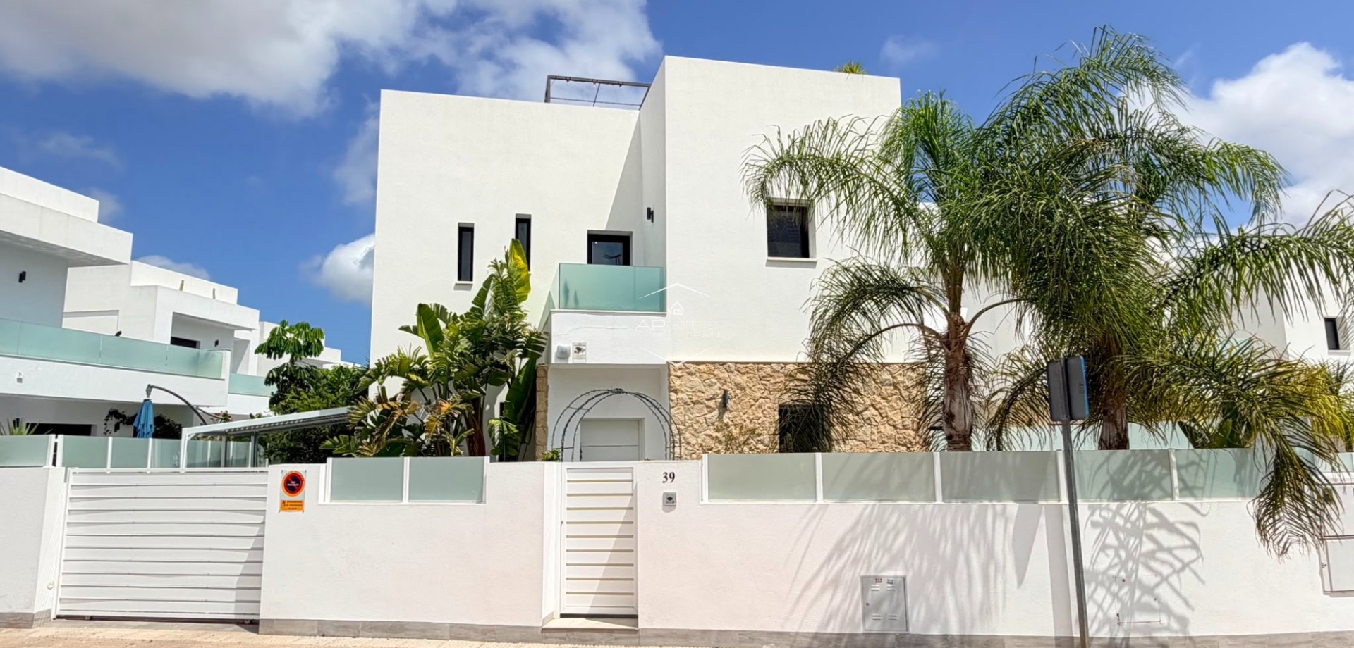 Resale - Villa - Detached -
Los Montesinos - La Herrada