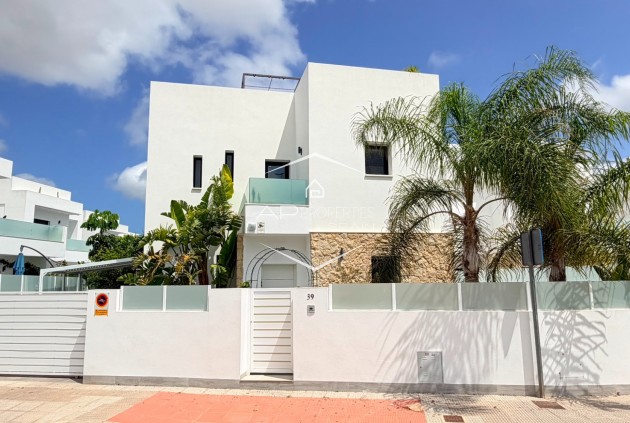 Resale - Villa - Detached -
Los Montesinos - La Herrada