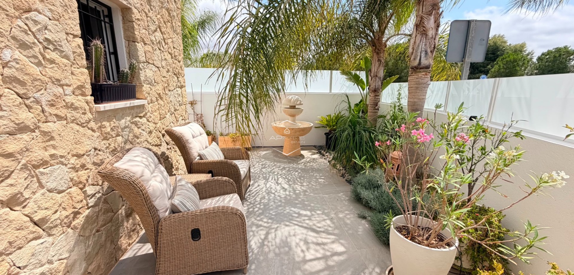 Resale - Villa - Detached -
Los Montesinos - La Herrada