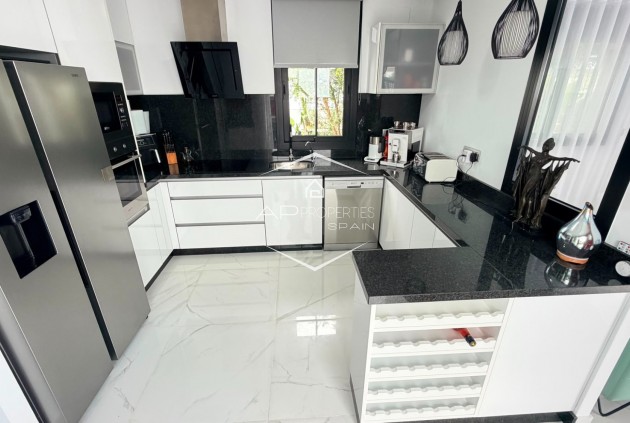 Resale - Villa - Detached -
Los Montesinos - La Herrada
