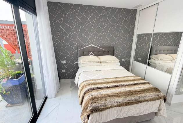 Resale - Villa - Detached -
Los Montesinos - La Herrada