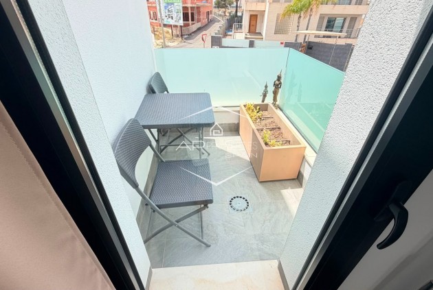 Resale - Villa - Detached -
Los Montesinos - La Herrada