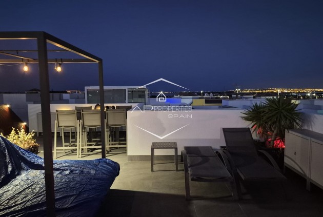 Resale - Villa - Detached -
Los Montesinos - La Herrada