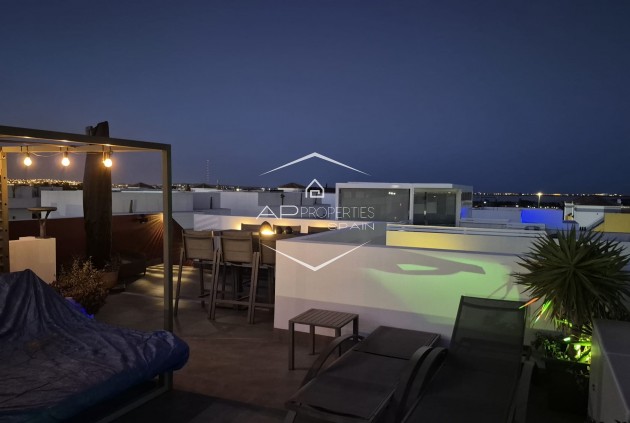 Resale - Villa - Detached -
Los Montesinos - La Herrada