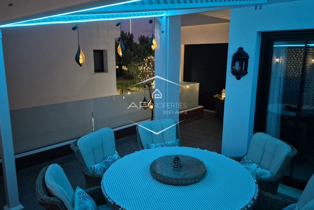 Resale - Villa - Detached -
Los Montesinos - La Herrada